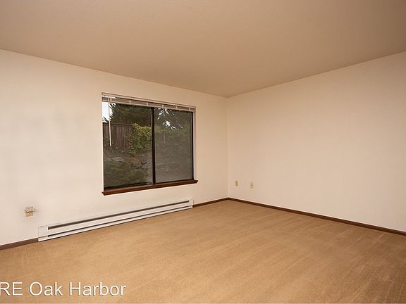 4th image of 325 NE Kettle St APT 103