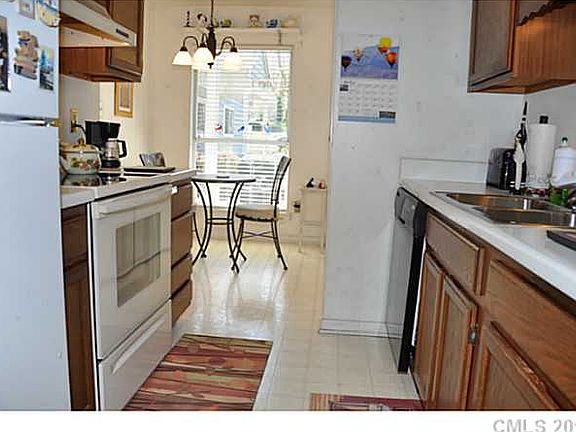 2nd image of 849 Sardis Cove Dr