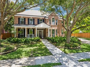 7535 Guinevere Dr, Sugar Land, TX 77479