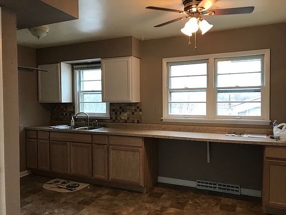 New cabinets & countertop