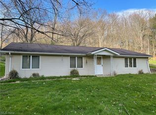 9229 Crooked Run Rd SW, Sugarcreek, OH 44681