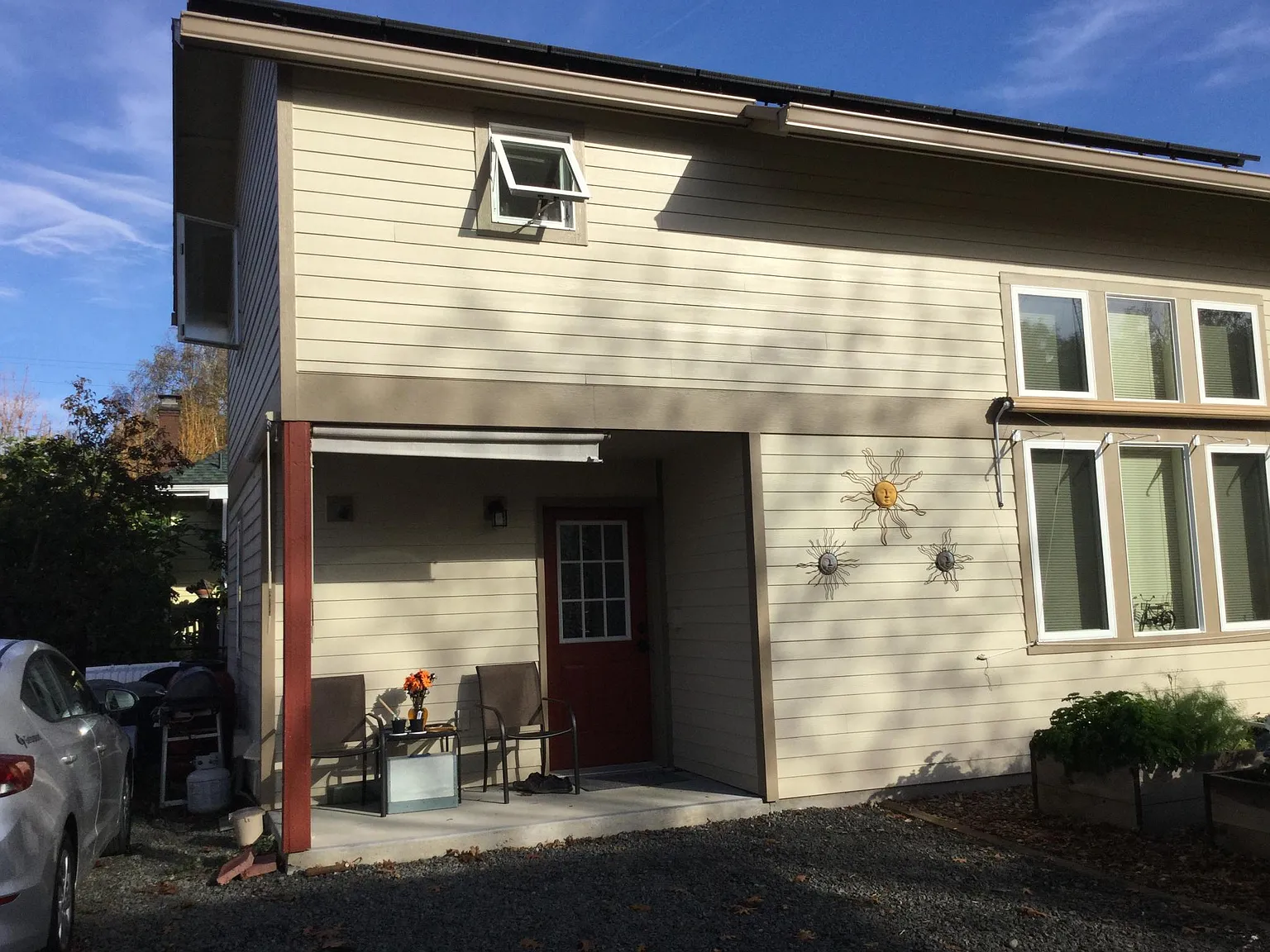 2 bed, 800 sqft, $2,025 — Photo 2