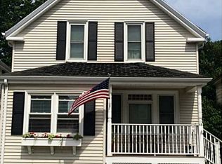 25 Congdon Ave, Newport, RI 02840