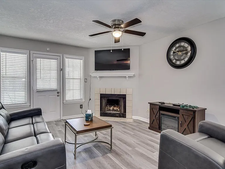 23 Londonberry Ln — Photo 9
