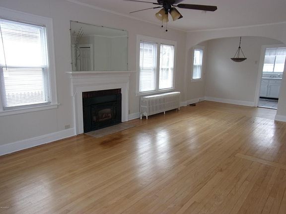3rd image of 14 Wilson St
