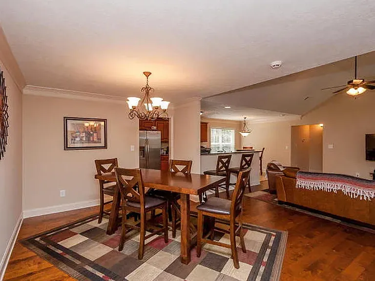 1004 Barrett Dr — Photo 6