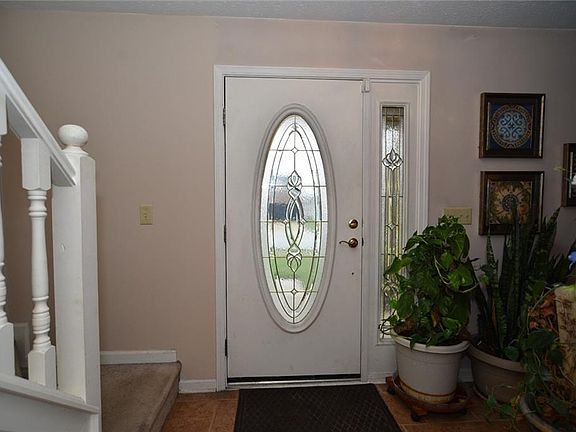 3rd image of 732 Charter Woods Dr