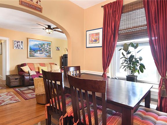 3rd image of 172 Myrtle Blvd APT 6B