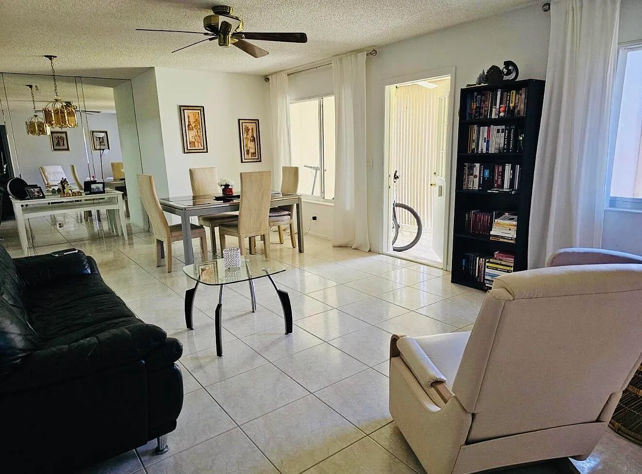2 bed, 2.0 bath, 922 sqft, $1,600 — Photo 4