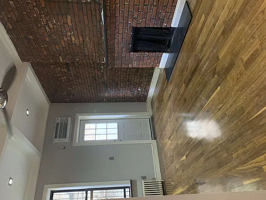 Rented by United Realty Group Unlimited | media 2