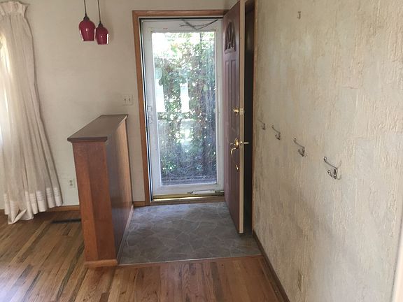 2nd image of 1921 Virginia Ave