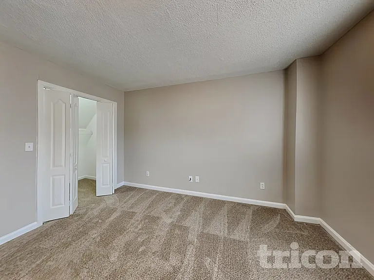 1239 Eagles Pass — Photo 9