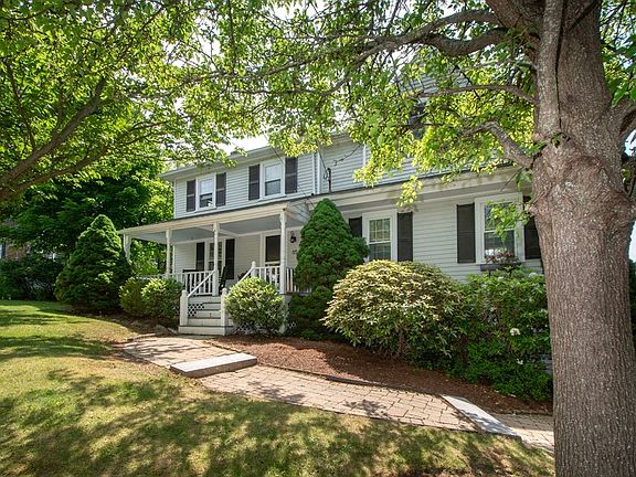 2nd image of 65 Ireland Rd