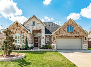 1020 Oak St, West Columbia, TX 77486