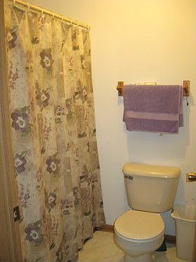 4th image of 963 White Chapel Ln
