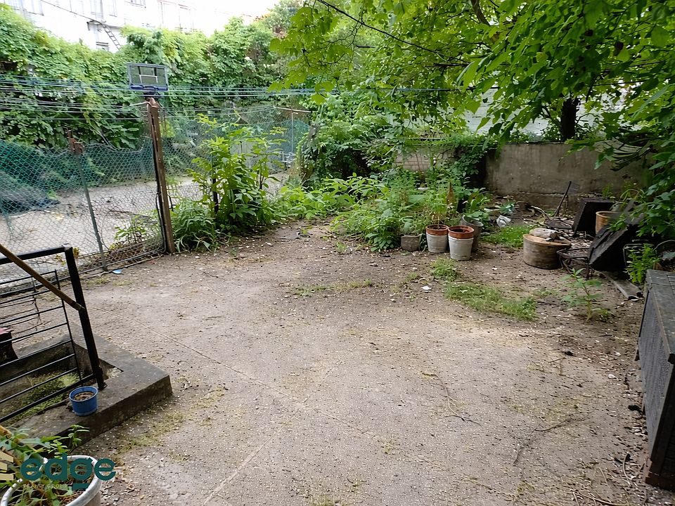1st image of 163 Troutman St APT 2L