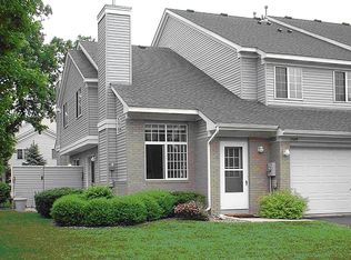 2689 Autumnwood Dr, Minnetonka, MN 55305