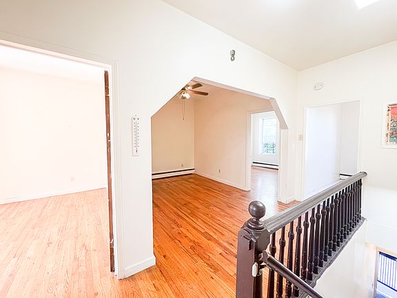 2nd image of 550 Saint Marks Ave APT 3