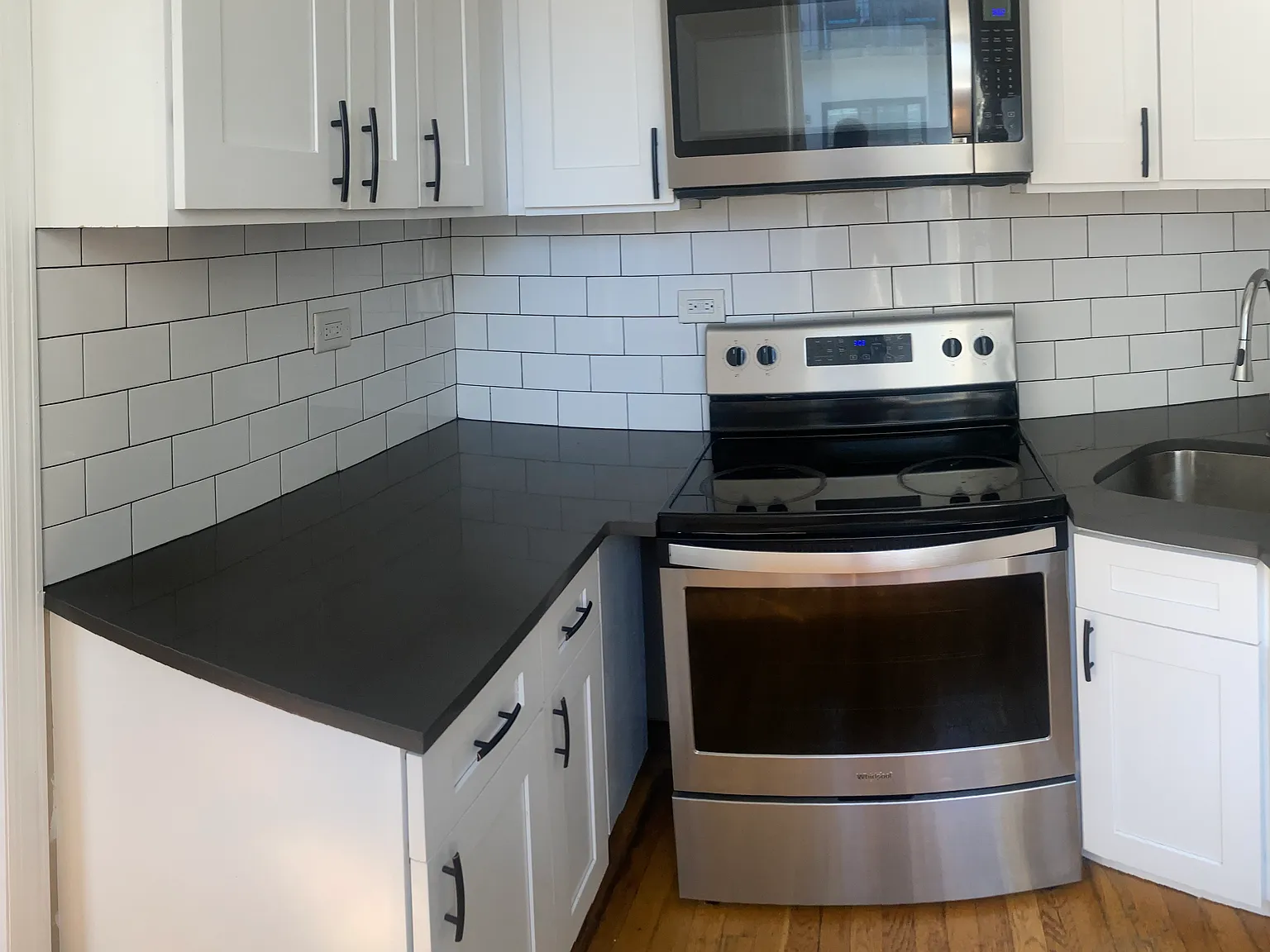 150 Conselyea Street — Photo 3