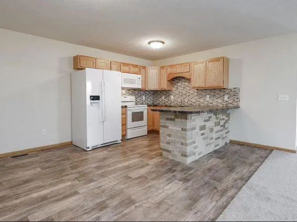 3746 N 1st St, Lincoln, NE 68521