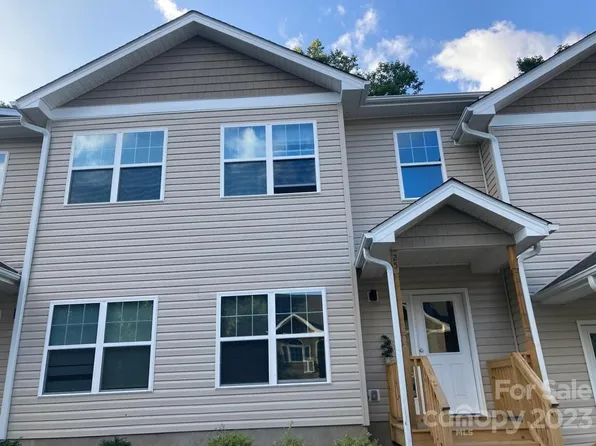 25 Cherry Laurel Ln, Swannanoa, NC 28778