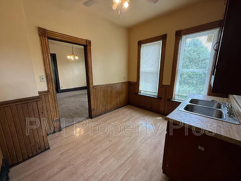 2441 N Dr William Finlayson St — Photo 12