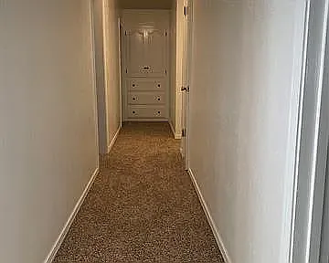 3 bed, 2260 sqft, $2,300 — Photo 2