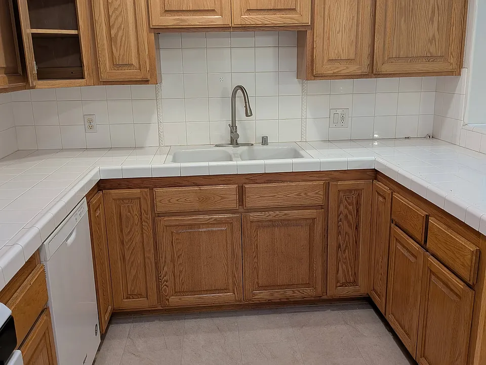 266 Alamitos Ave #1