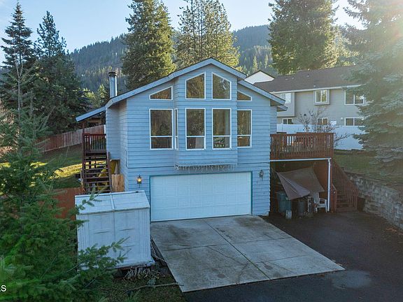 3rd image of 9138 N Clarkview Pl
