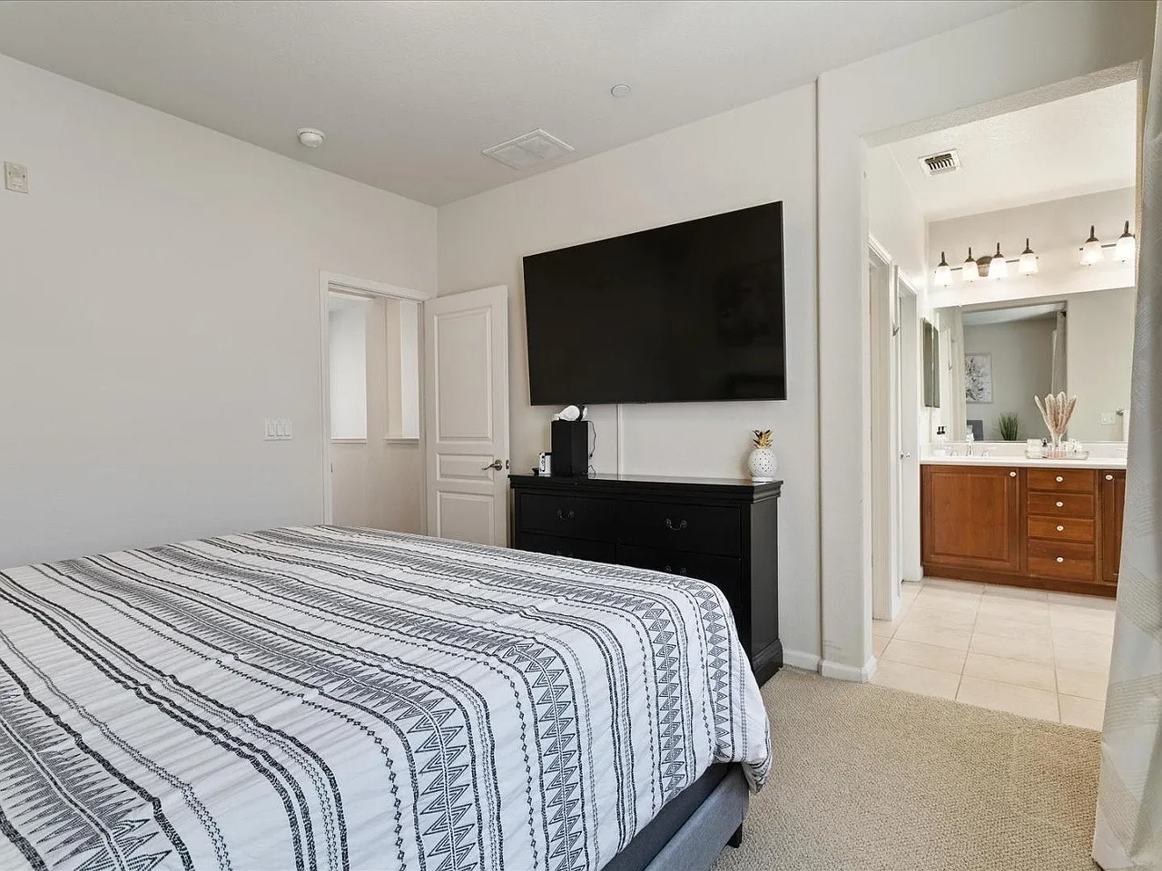 3 bed, 1644 sqft, $1,480 — Photo 3
