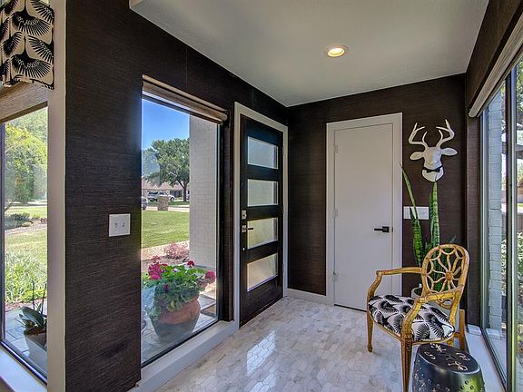 4th image of 111 Carnoustie Dr