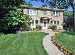 705 S Greenwood Ave, Park Ridge, IL 60068