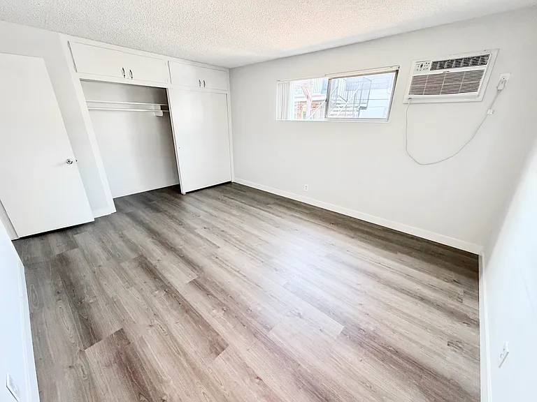 585 W Sierra Madre Blvd — Photo 36