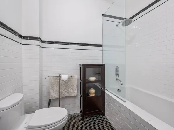 460 West Broadway image 17 of 20