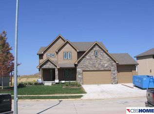 17704 Patrick Ave, Omaha, NE 68116