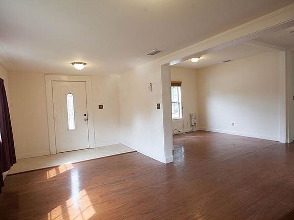 5th image of 4113 N Branch Ave