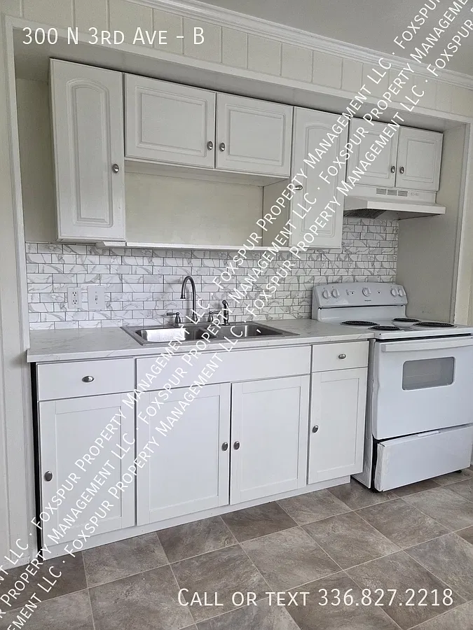 Charming Mayodan Duplex — Photo 3