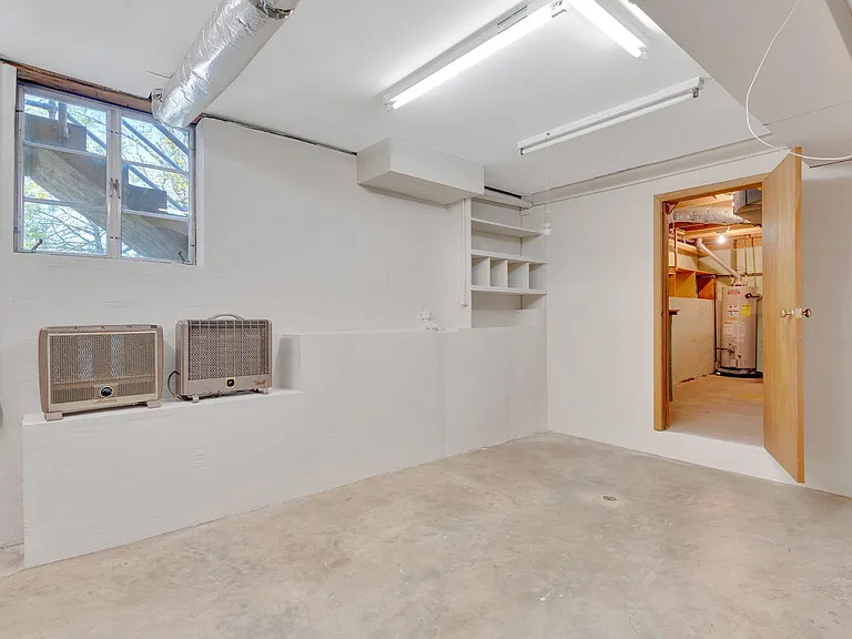 1109 James Blvd — Photo 29