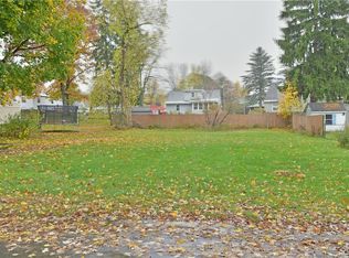 11 Osborn Rd, New Hartford, NY 13413