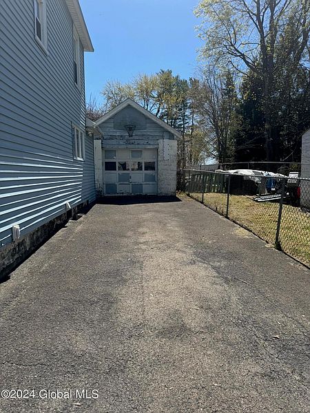 3rd image of 26 Eagle Street
