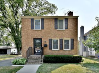 913 S Fairfield Ave, Elmhurst, IL
