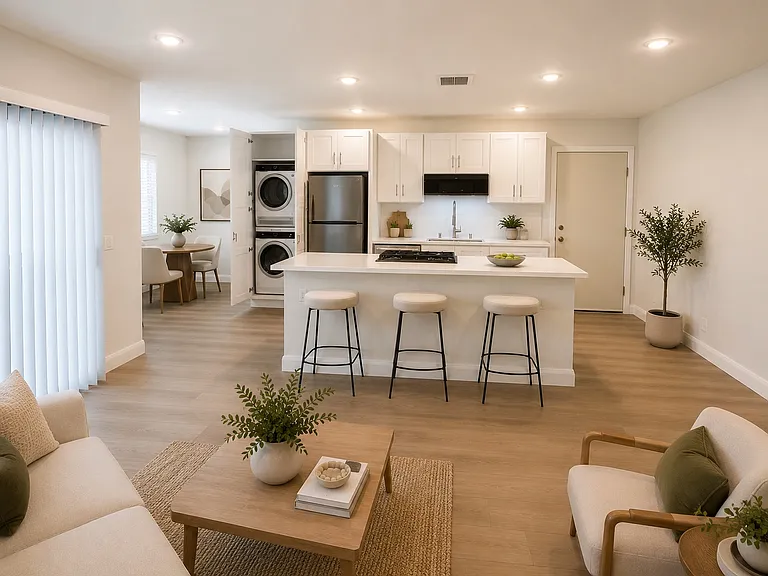 4100 Inglewood Blvd #8 — Photo 3