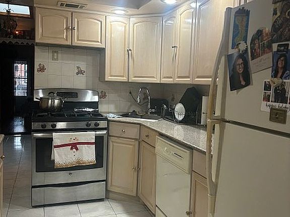 3rd image of 3042 69th St