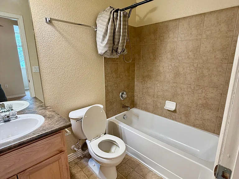 9404 Ashbury Cir #103 — Photo 6