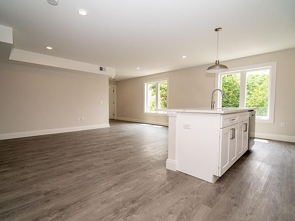 5th image of 1209 26th St #12