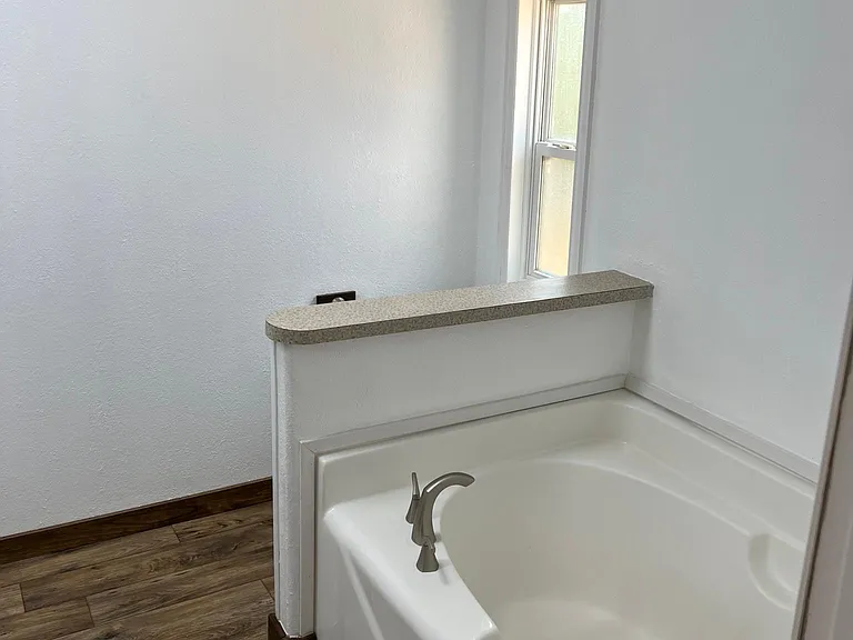 1444 San Saba St — Photo 12