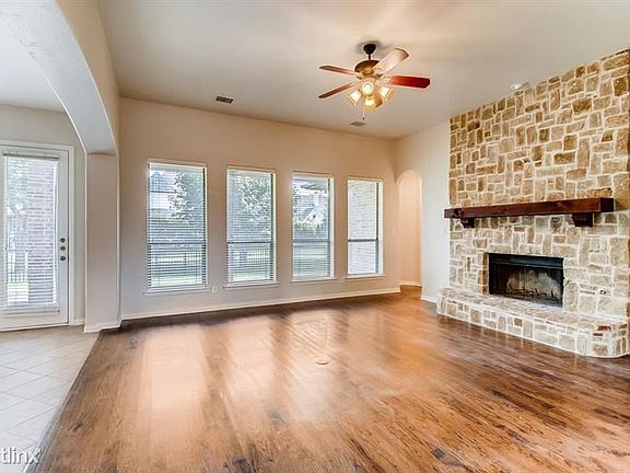 2nd image of 4514 The Landings Ct