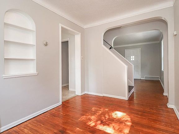 4th image of 265 E 250th St
