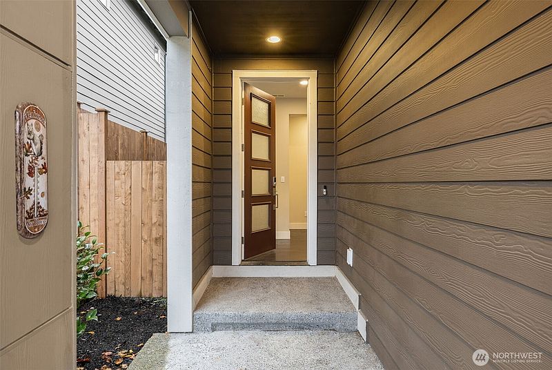 5th image of 13327 188th Avenue SE