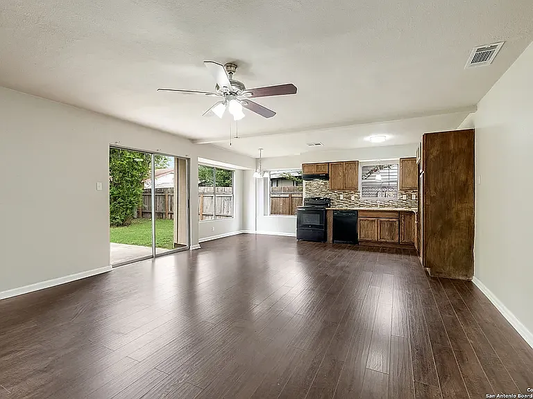 9214 Cliffvale St — Photo 15